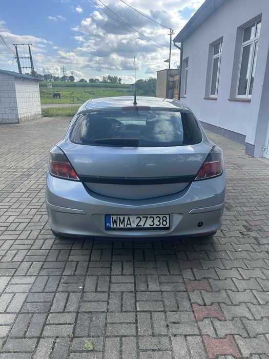 Opel Astra GTC 1.3 CDTI