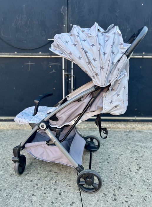 Carrinho passeio Tuc Tuc modelo "Tive" + Saco