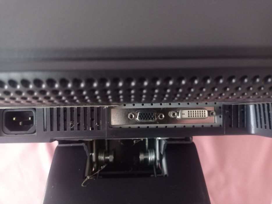 Монитор DELL 19"