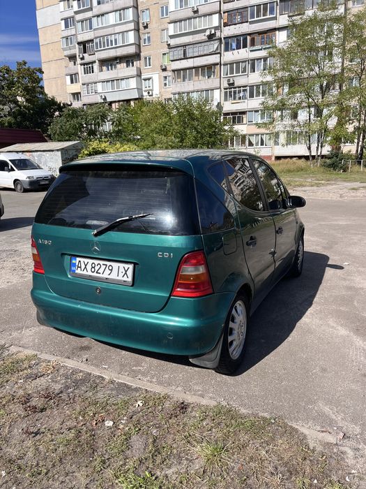 Mercedes-Benz a160