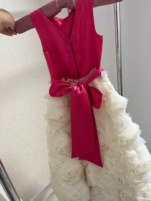 святкова сукня для дівчинки 122-128