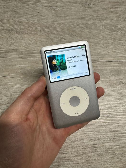 Apple iPodセット（Classic,Touch）. 6 ipod 6 gen - купити аудіотехніку - Ціна на OLX.ua