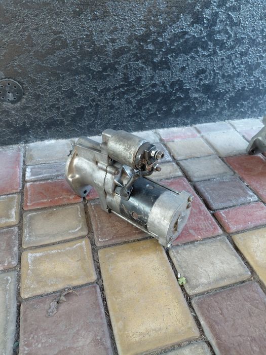 Військовим ціна договірна.  Nissan Navara d22 2.5 Стартер б/у,