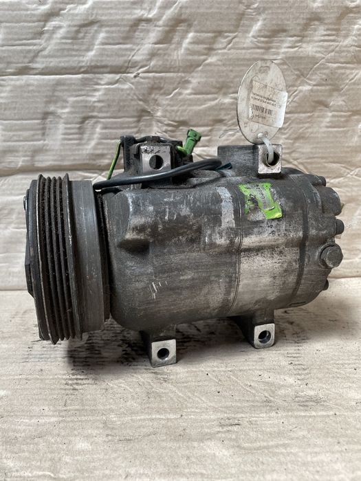 Компресор кондиціонера Passat B5 Audi A4B5 A6C5 8D0260805