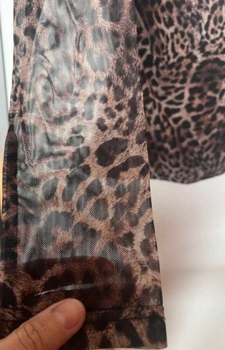 Bluza w cęntki zwierzęcy print