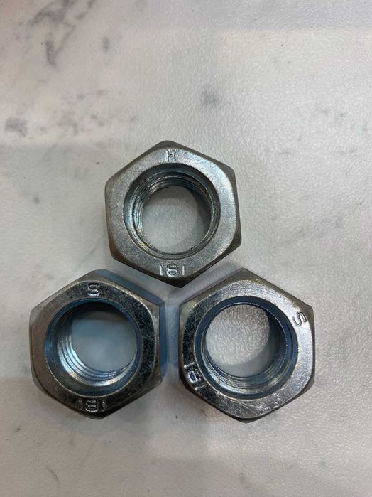 Болты, гайки М20