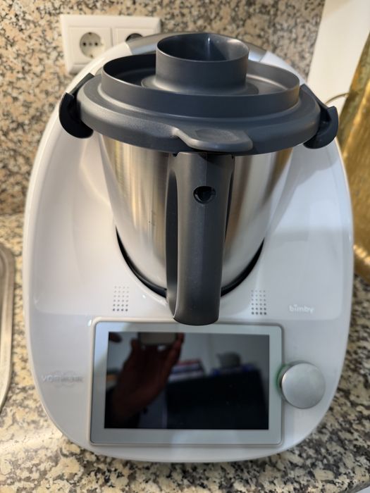 Bimby TM6 como nova e com varios acessorios.