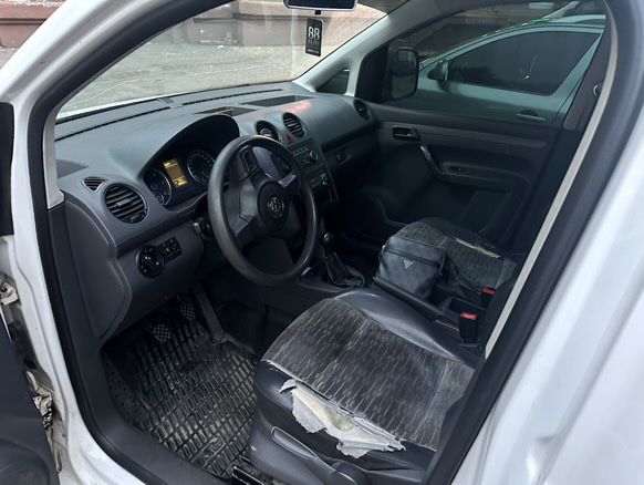 volkswagen caddy 2011 1.6 дизель