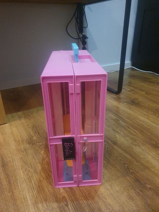 Szafa Barbie stan bardzo dobry