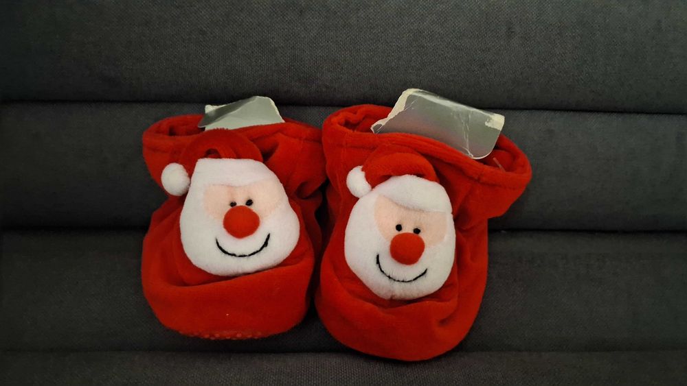 niechodki buciki paputki świąteczne niemowlęce Mikołaj