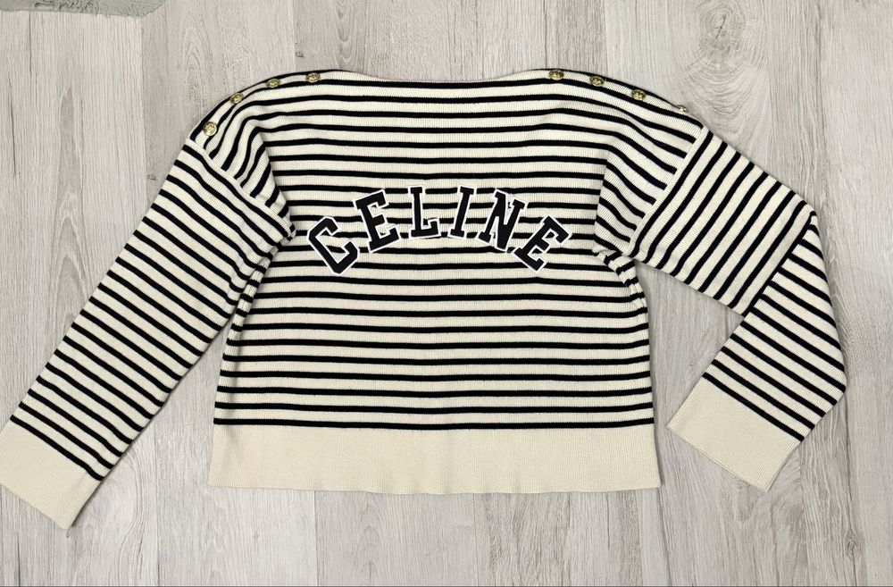 Продам кофточку celine ,костюм на кожний день.