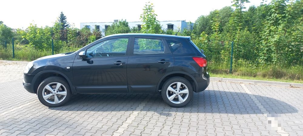 Nissan Qashqai  1,6 benzyna