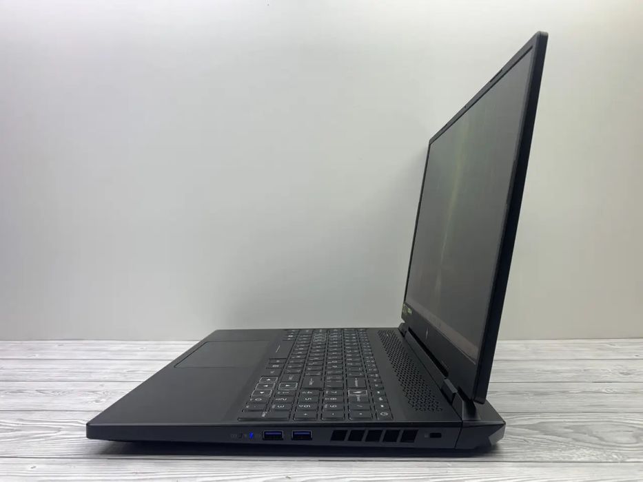 Acer Nitro 16 AN16-41 rtx 4070 8gb,DDR5 32GB,SSD 1TB,512GB