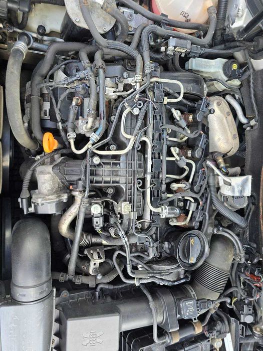 Двигатель VW Passat B7 1.6 TDI CAY C Двигун Touran Golf 6