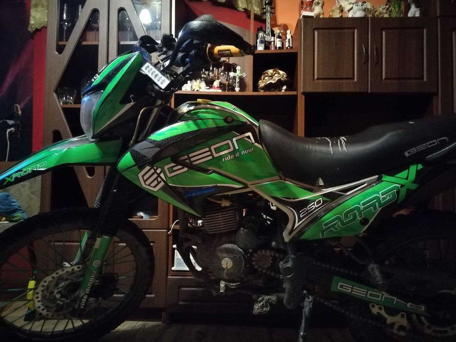 Продам Geon 250 
Стан 9-10