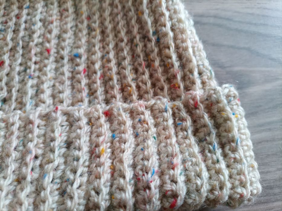 Handmade czapka z pomponem