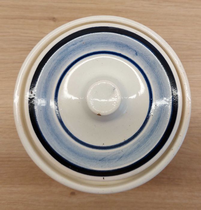 Piękna cukiernica fajansowa Włocławek – klasyka PRL, kobalt