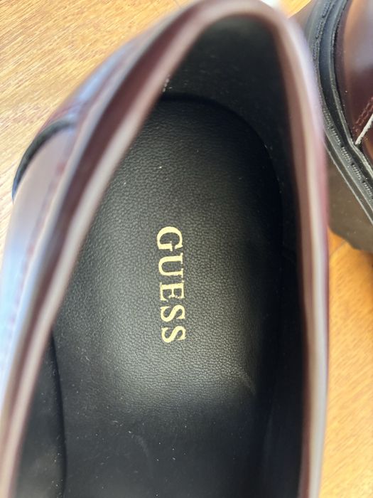 Лофери Guess Жіночі, 38 розмір