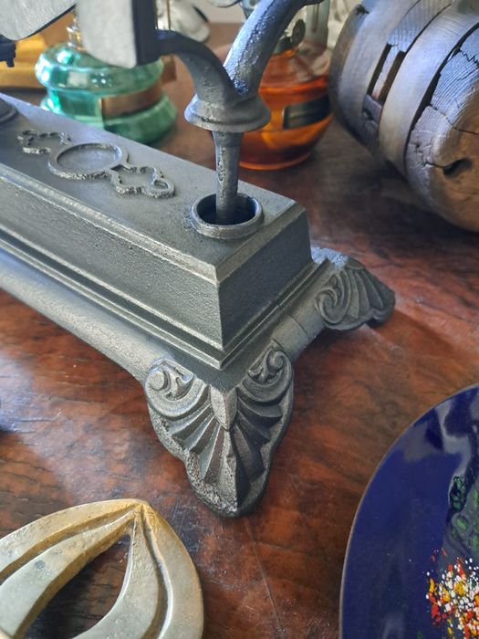 Waga stara żeliwna z ciężarkami