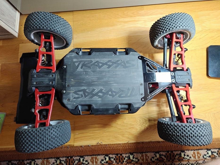 Traxxas Jato 4x4 VXL 1/8 doinwestowany