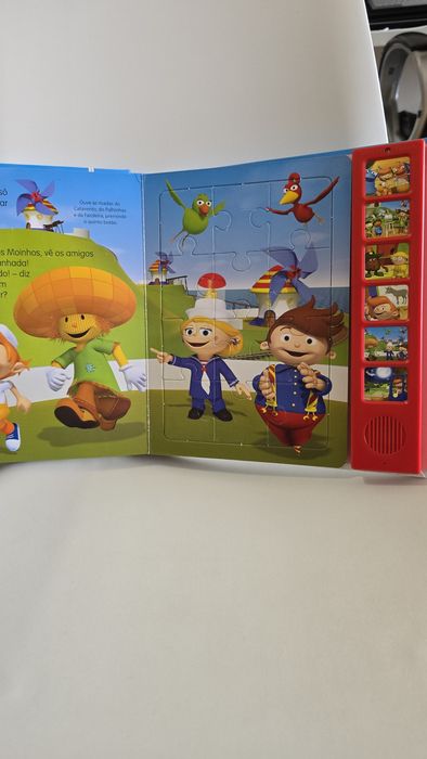 Livro puzzle com sons da Gombby
