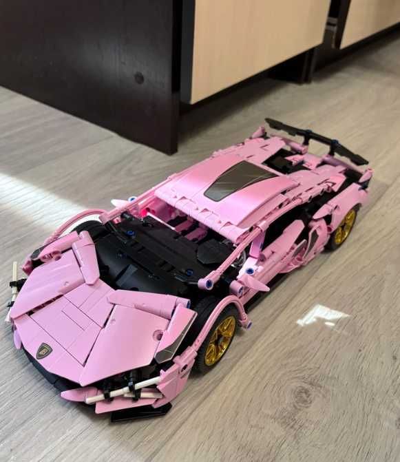 Klocki auto samochód lamborghini auto jest złożony
