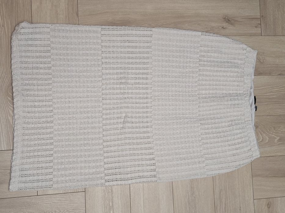 Spódnica jasna szydelkowa