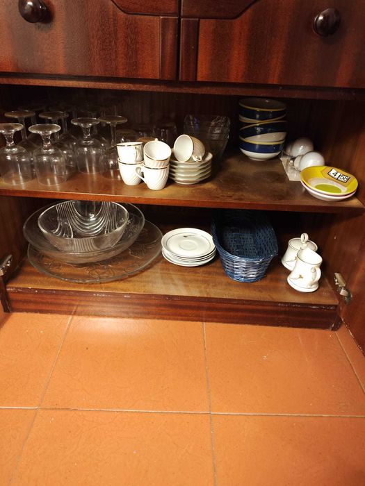 Móvel madeira maciça baixo