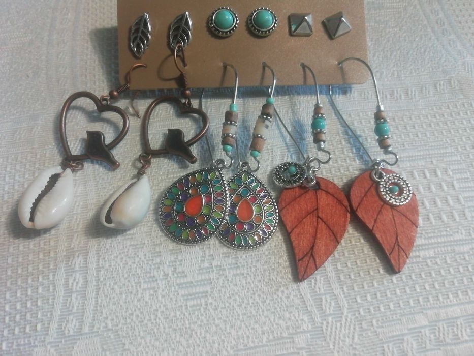 Brincos Vários Tamanhos e Temas