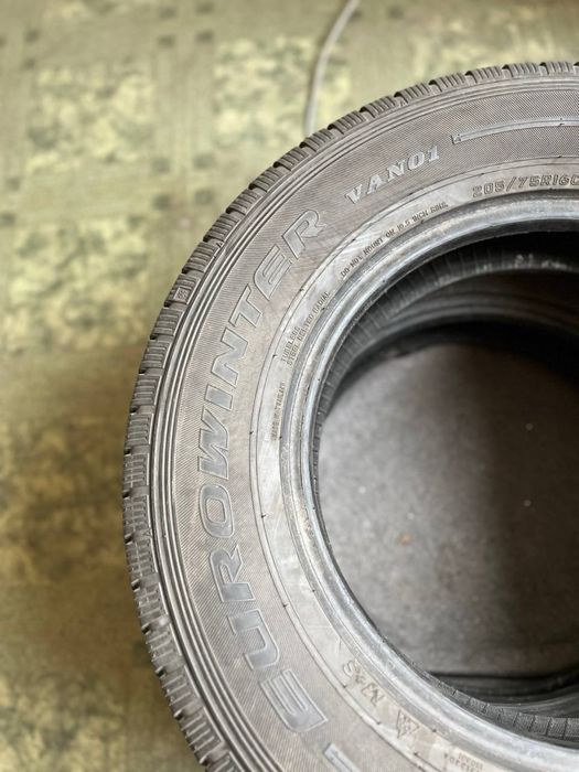 Резина Falken EuroWinter van01 205/75R16C пара зима бус Z16-102