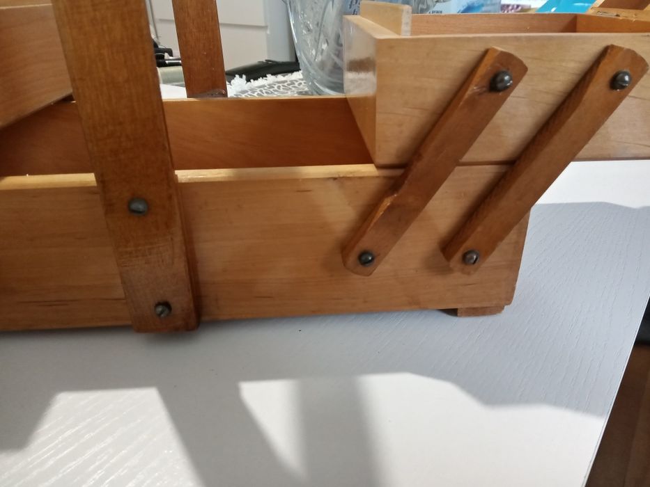 Stary kuferek krawiecki z PRL-u