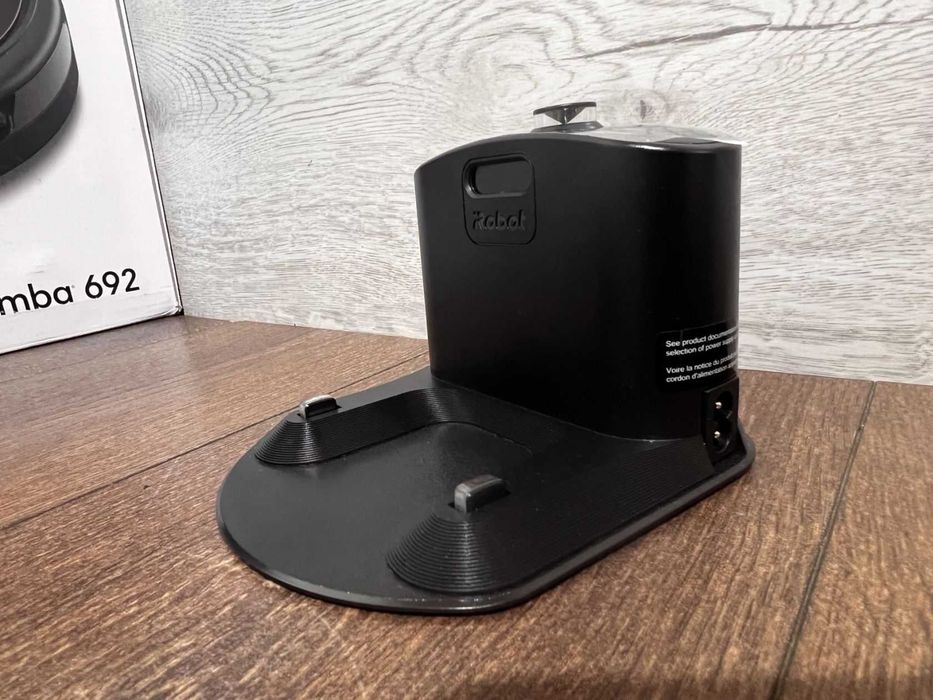 Робот-пилосос iRobot Roomba 692 Wi-Fi