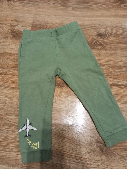 Spodnie chłopięce 92