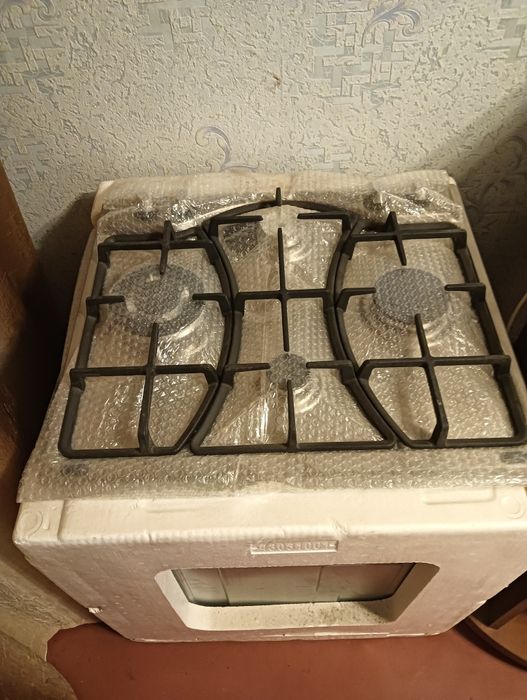 Продам в комплекте новую поверхность и духовой шкаф