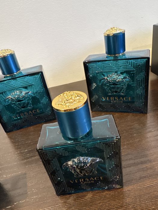 Puste fiolki po perfumach versace