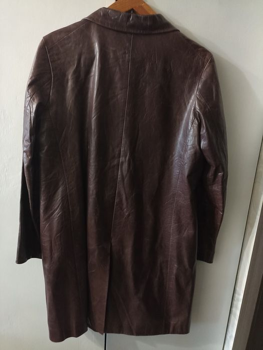 Жіночий шкіряний плащ