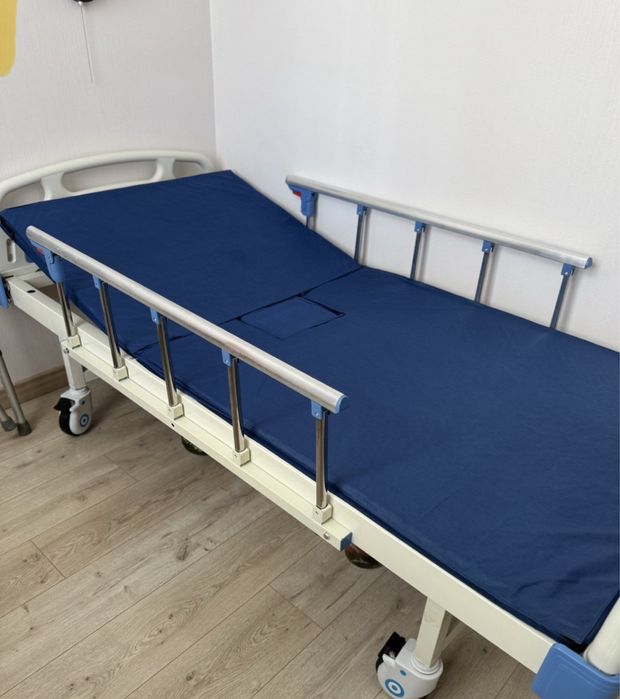 Ліжко медичне Кровать медицинская