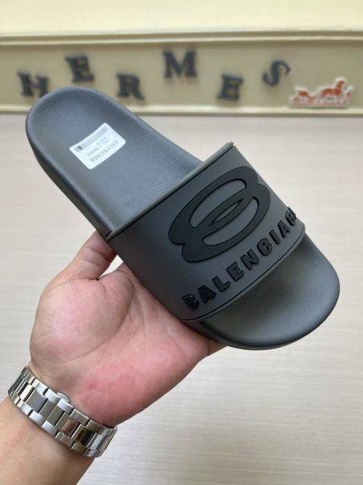 Balenciaga  Шльопанці