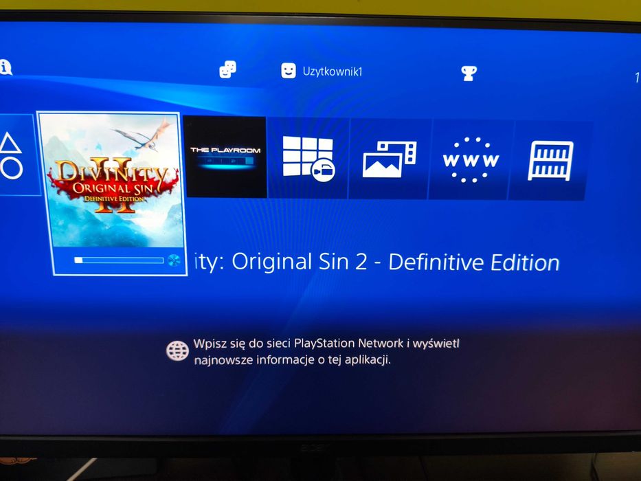 Playstation 4 (PS4) zestaw z grami.