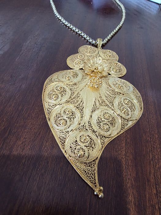 Grande Pingente Coração Filigrana Portuguesa - Prata Banhada a Ouro com Corrente