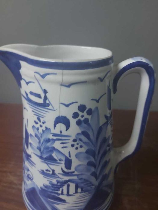 Jarro Azul e Branco