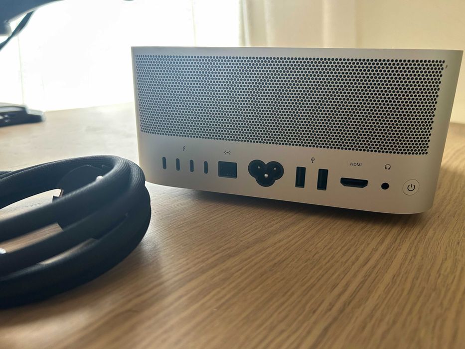 Mac Studio M2 Max 32GB RAM 512GB