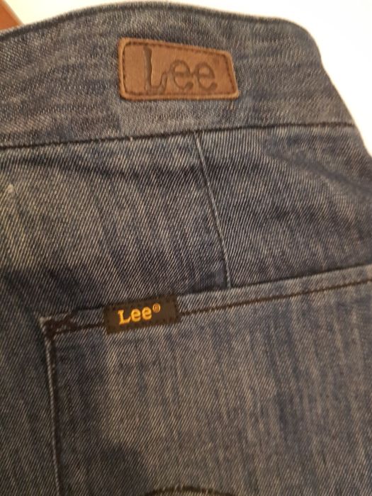 Lee damskie jeansy robaczki capri  24 roz.36 S