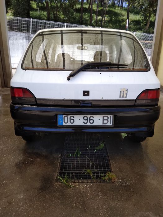 Renault clio 1100