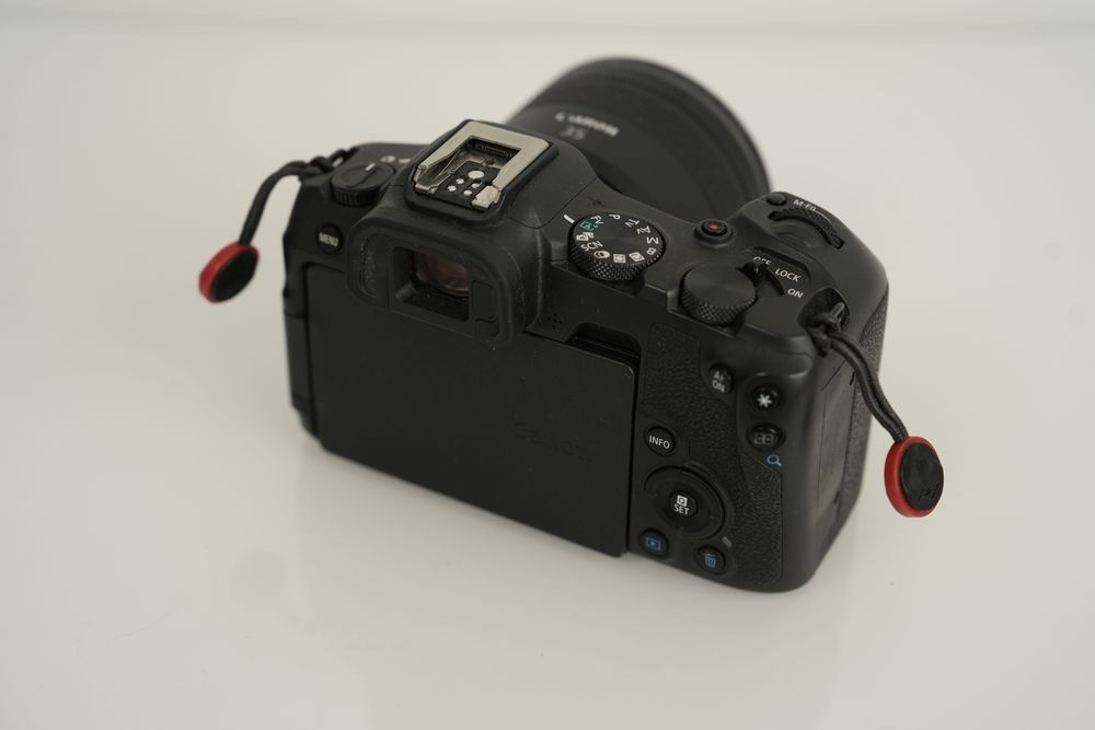 Canon R8 + Objectiva RF 35mm 1.8