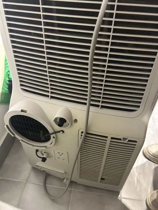 Ar Condicionado Portátil Becken BAC4255 – 12000 BTU – Frio/Quente