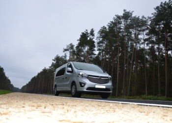 Wynajmę busa 9 osobowy Opel Vivaro Long