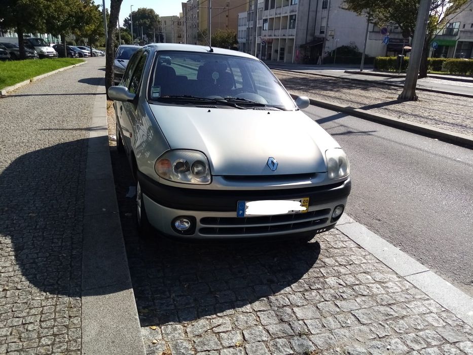 Clio de 2000 - único dono
