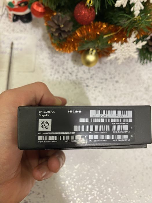 SAMSUNG  Galaxy S24FE память 256 присутній торг ..