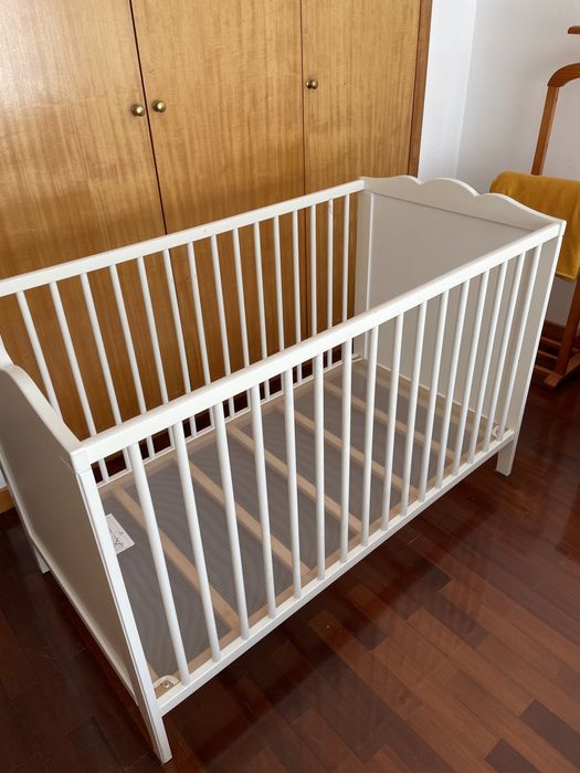 Cama de bebe IKEA